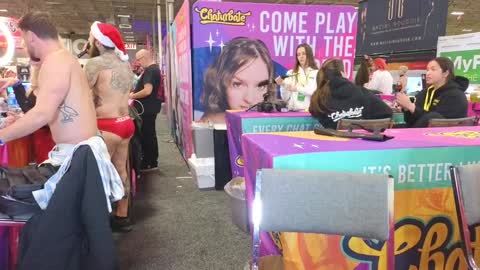 Snapshot of missnerdydirty chatting on 12-08-24, 01:35 Luna online show from 12-08-24, 01:35