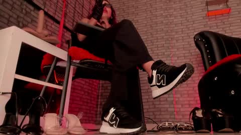 Alana online show from 05-28-26, 11:57