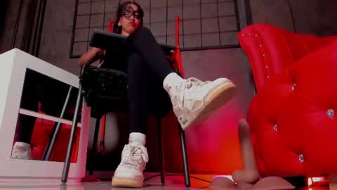 Alana online show from 06-19-26, 07:50