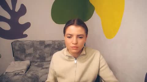 Olivia online show from 12-02-25, 09:03