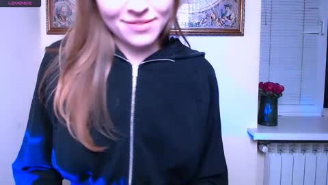 Olivia online show from 12-19-25, 02:24