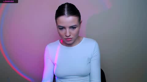 Olivia online show from 02-06-26, 01:36