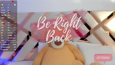 Snapshot of misspaulina__ chatting on 12-20-24, 08:38 Pau Giraldo online show from 12-20-24, 08:38