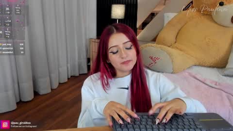 Snapshot of misspaulina__ chatting on 01-17-25, 05:21 Pau Giraldo online show from 01-17-25, 05:21