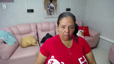 Snapshot of misspenelopenipples chatting on 12-24-24, 12:11 Penelope online show from 12-24-24, 12:11