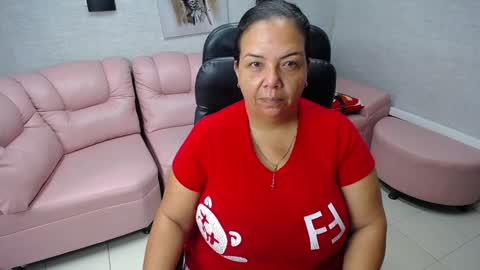 Snapshot of misspenelopenipples chatting on 01-03-25, 11:57 Penelope online show from 01-03-25, 11:57