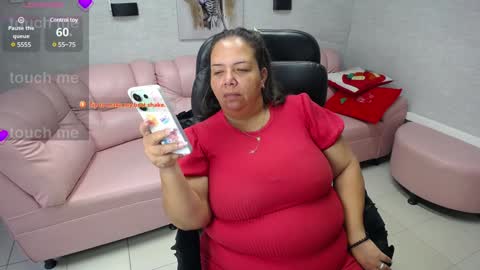 Snapshot of misspenelopenipples chatting on 01-16-25, 11:58 Penelope online show from 01-16-25, 11:58