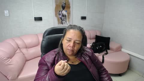 Snapshot of misspenelopenipples chatting on 01-24-25, 12:10 Penelope online show from 01-24-25, 12:10