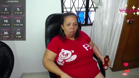 Snapshot of misspenelopenipples chatting on 02-17-25, 12:05 Penelope online show from 02-17-25, 12:05