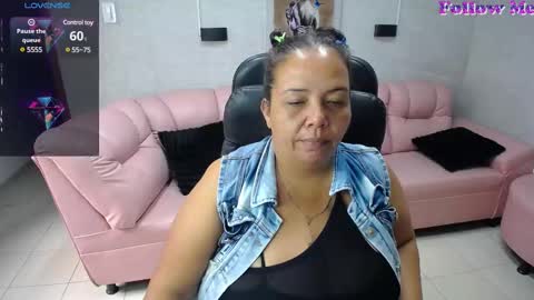 Snapshot of misspenelopenipples chatting on 02-20-25, 12:04 Penelope online show from 02-20-25, 12:04