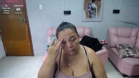 Snapshot of misspenelopenipples chatting on 09-29-25, 11:48 Penelope online show from 09-29-25, 11:48