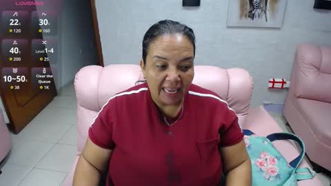 Snapshot of misspenelopenipples chatting on 10-20-25, 11:43 Penelope online show from 10-20-25, 11:43