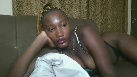 Snapshot of missprettygal chatting on 03-11-26, 06:47 pretty gal online show from 03-11-26, 06:47