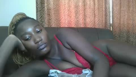 Snapshot of missprettygal chatting on 03-19-26, 01:37 pretty gal online show from 03-19-26, 01:37