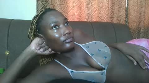 Snapshot of missprettygal chatting on 03-22-26, 01:25 pretty gal online show from 03-22-26, 01:25