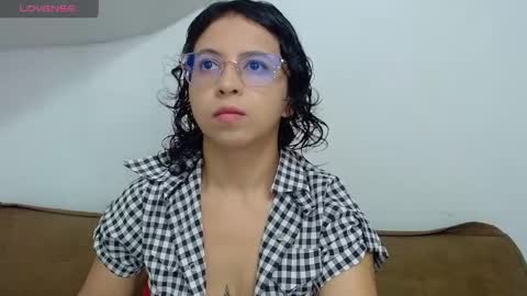 Snapshot of misspurple4 chatting on 05-13-26, 05:32 kassandra online show from 05-13-26, 05:32