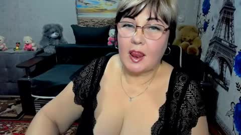 Snapshot of missritabella chatting on 02-19-25, 07:27 Rita online show from 02-19-25, 07:27