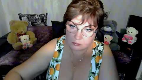 Snapshot of missritabella chatting on 10-13-25, 05:35 Rita online show from 10-13-25, 05:35