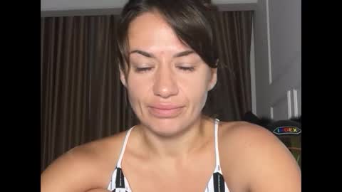 Snapshot of missroriann chatting on 05-17-26, 02:13 missroriann online show from 05-17-26, 02:13