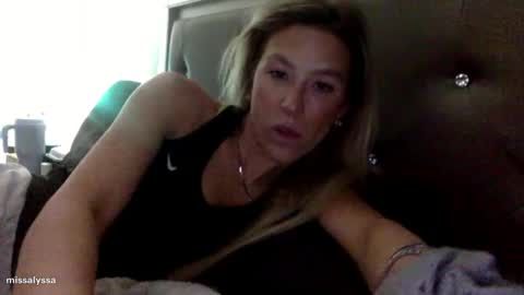 Snapshot of misss_alyssaaa chatting on 05-29-26, 03:37 Alyssa online show from 05-29-26, 03:37