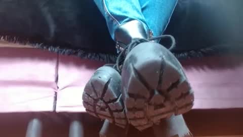 TELL ME MISS online show from 03-04-25, 02:42