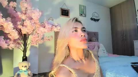 ... Independent model online show from 06-27-26, 12:26