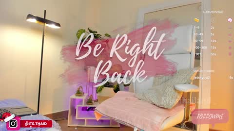 Snapshot of missthailand_ chatting on 12-27-24, 05:42 Fernanda Davila online show from 12-27-24, 05:42