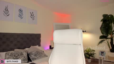 Snapshot of missthailand_ chatting on 01-26-25, 11:29 Fernanda Davila online show from 01-26-25, 11:29