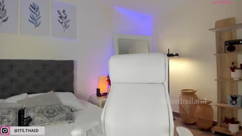 Snapshot of missthailand_ chatting on 02-05-25, 11:28 Fernanda Davila online show from 02-05-25, 11:28