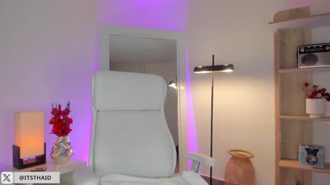 Snapshot of missthailand_ chatting on 03-11-25, 11:26 Fernanda Davila online show from 03-11-25, 11:26