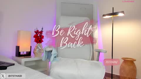 Snapshot of missthailand_ chatting on 03-12-25, 02:30 Fernanda Davila online show from 03-12-25, 02:30