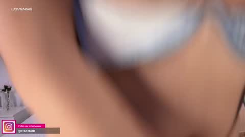 Snapshot of missthailand_ chatting on 06-11-26, 02:53 Fernanda Davila online show from 06-11-26, 02:53
