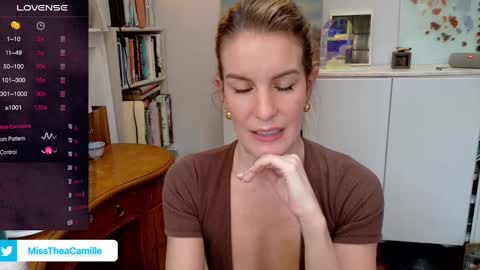 Snapshot of misstheacamille chatting on 01-18-25, 07:58 MissThea online show from 01-18-25, 07:58