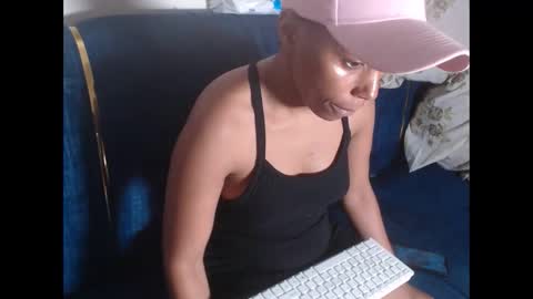Snapshot of missthighsohmy chatting on 01-15-25, 07:55 missthighsohmy online show from 01-15-25, 07:55