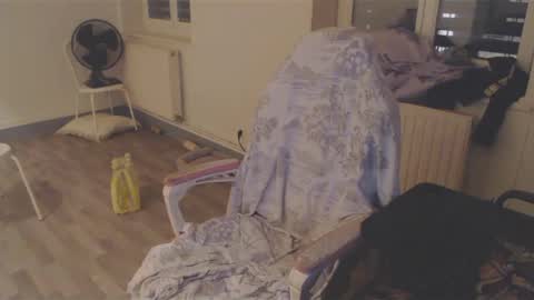Snapshot of missthon chatting on 12-20-24, 06:40 missthon online show from 12-20-24, 06:40