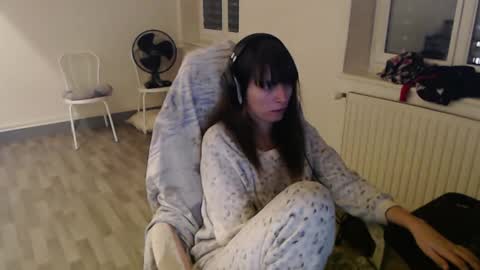 Snapshot of missthon chatting on 01-03-25, 12:22 missthon online show from 01-03-25, 12:22