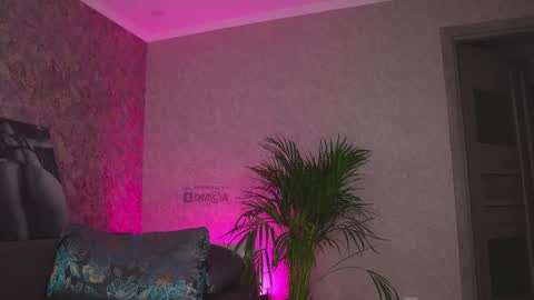 Snapshot of misstics_ chatting on 09-14-25, 04:11 Eva online show from 09-14-25, 04:11