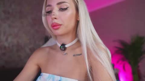 Snapshot of misstics_ chatting on 10-05-25, 07:23 Eva online show from 10-05-25, 07:23