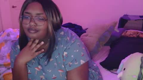 Misstrezzkristina online show from 10-06-25, 09:56