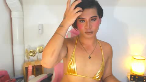 Snapshot of misstrishontop chatting on 09-15-25, 11:10 misstrishontop online show from 09-15-25, 11:10
