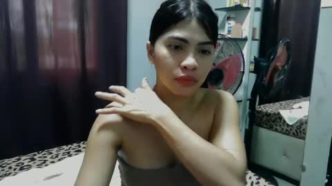 Snapshot of missunknownxoxo chatting on 06-13-26, 03:15 sofia online show from 06-13-26, 03:15
