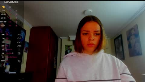 missvalery1 online show from 06-10-26, 10:52