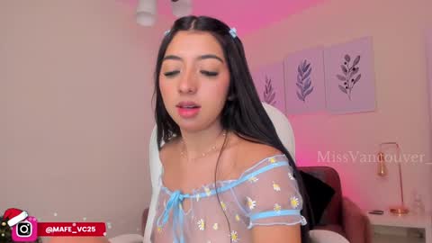 Snapshot of missvancouver_ chatting on 12-10-24, 11:30 Mafe Jimenez online show from 12-10-24, 11:30