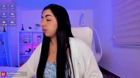 Mafe Jimenez online show from 10-14-25, 01:34