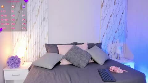 missvioleet online show from 03-23-26, 06:12