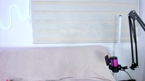 Pau OFmissweetpeach online show from 01-10-26, 01:07