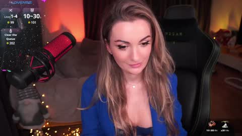 Snapshot of misswiney chatting on 12-18-24, 03:55 Winey online show from 12-18-24, 03:55