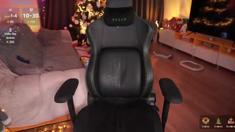 Snapshot of misswiney chatting on 12-18-24, 06:57 Winey online show from 12-18-24, 06:57