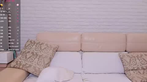 missxcaprice online show from 08-01-26, 03:06