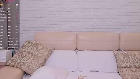 missxcaprice online show from 08-03-26, 09:04